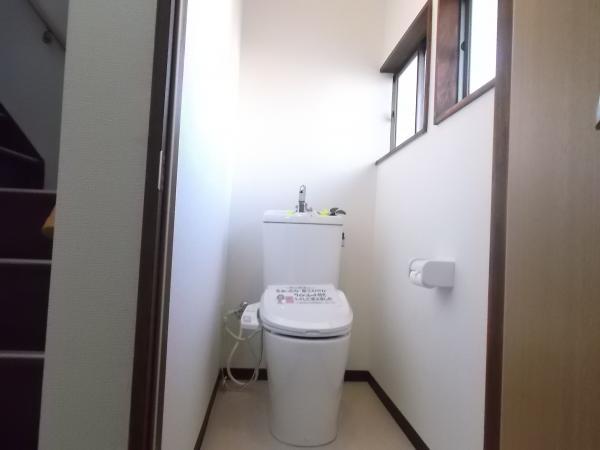 Toilet. Water-saving toilet system