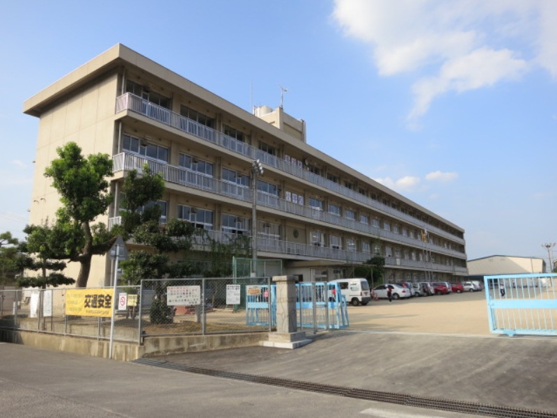 Primary school. 1050m to Fukuyama Municipal Tajime elementary school (elementary school)