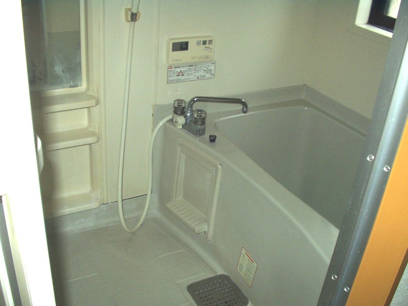 Bath. 1F Shower set, Reheating function