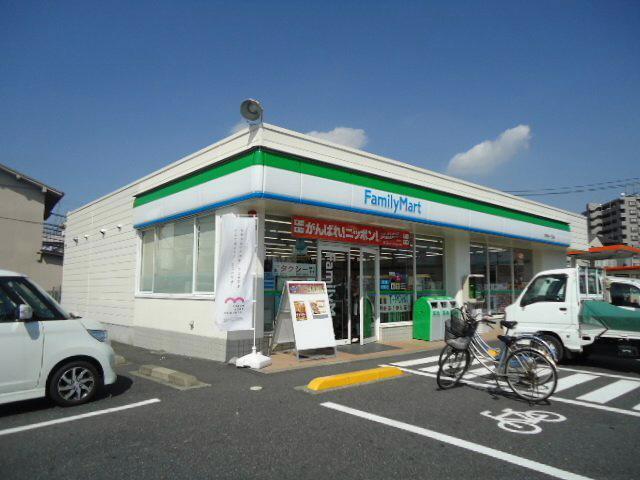 Convenience store. FamilyMart Minamiteshiro 757m up to one-chome