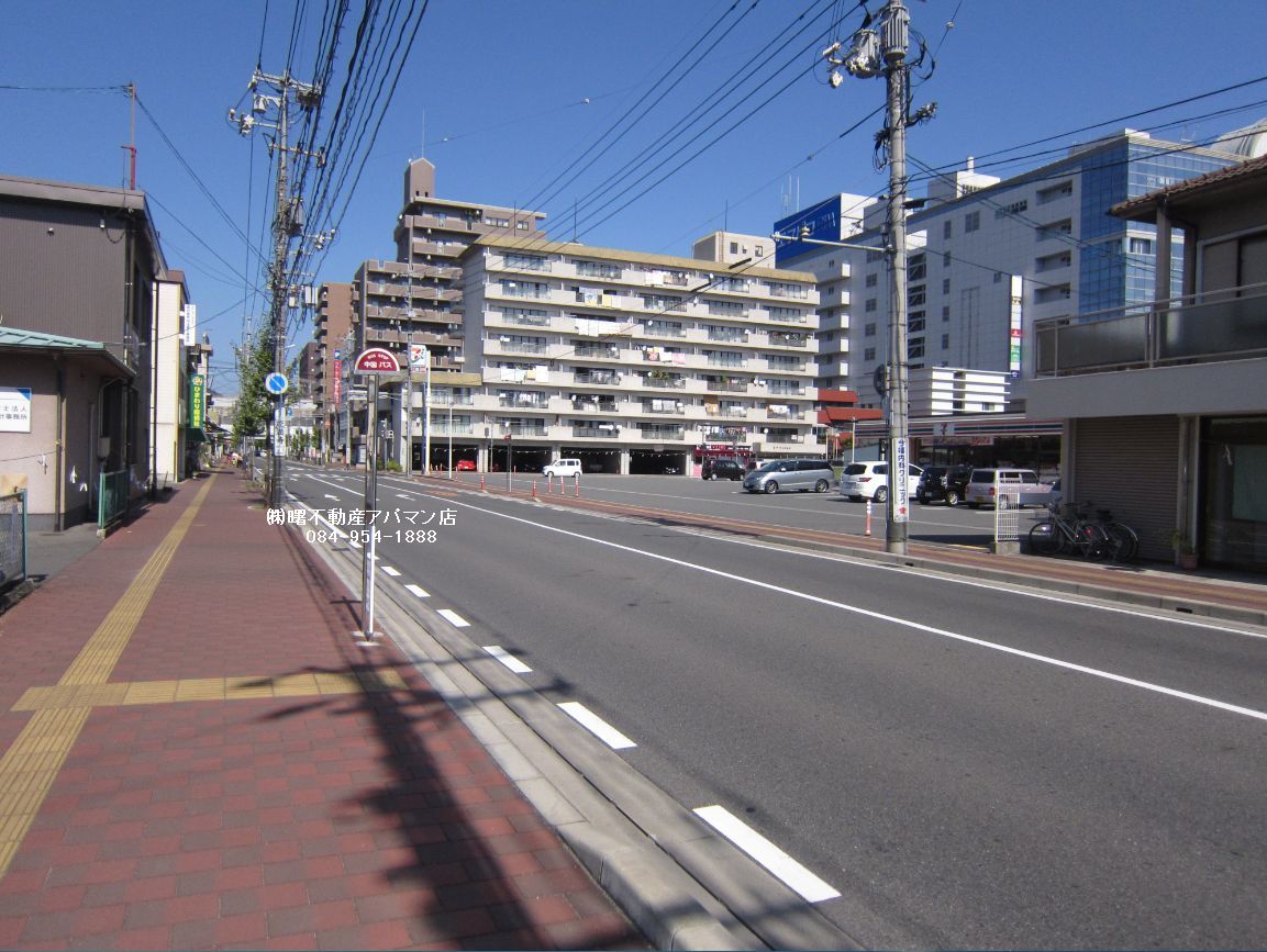 Other. The entire surface of the road, seven Eleven