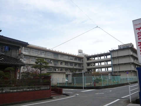 Primary school. 444m to Fukuyama Tachikawa opening Higashi elementary school (elementary school)