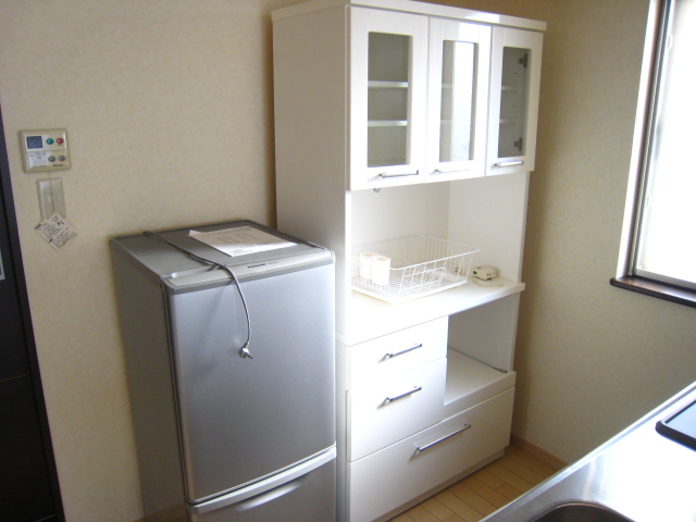 Kitchen. refrigerator, With cupboard