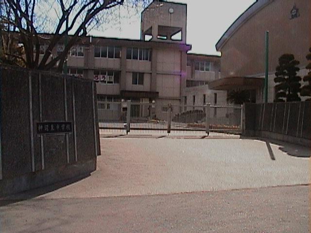 Junior high school. 2703m to Fukuyama Municipal Kannabe Higashi Junior High School
