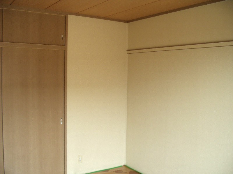 Living and room. Japanese-style room With closet