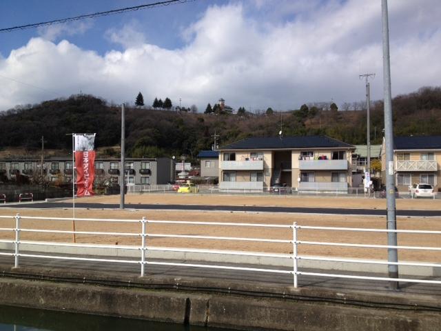 Local photos, including front road. Local (February 2013) Shooting