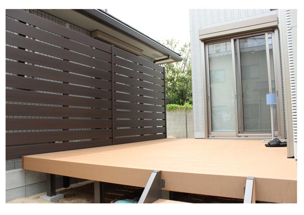 Garden. You can enter and exit from the living room with a "wood deck"! Summer It is perfect to play out a children's pool. 