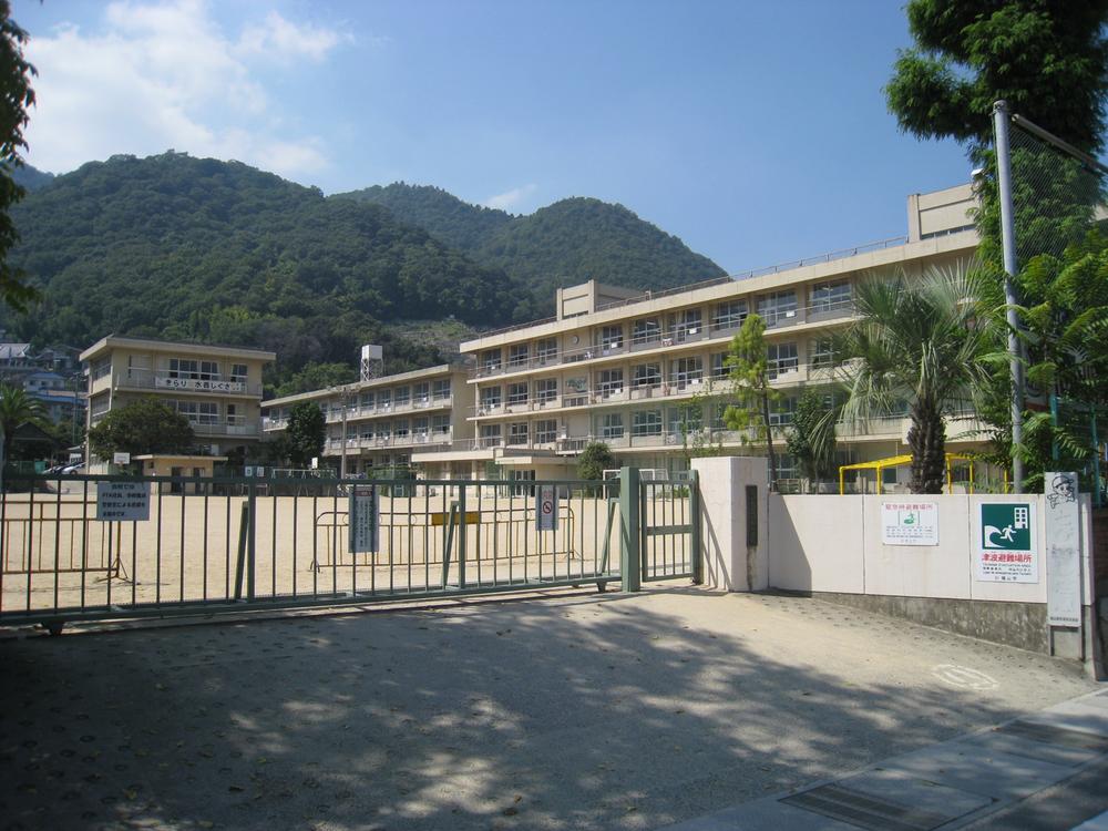 Primary school. 937m to Fukuyama Municipal Mizunomi Elementary School