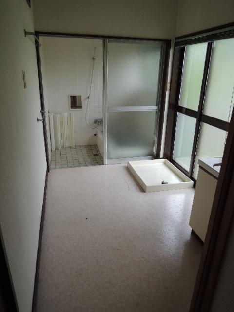 Wash basin, toilet. Washing machine Storage ・ Dressing room