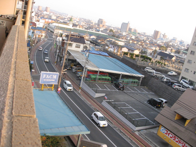 View. Building before the road