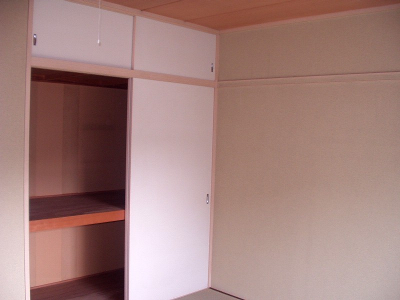 Receipt. Japanese-style room With closet