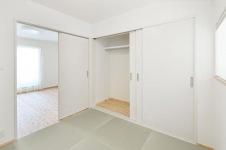 Non-living room. Adjacent is Japanese-style rooms with storage in the main bedroom