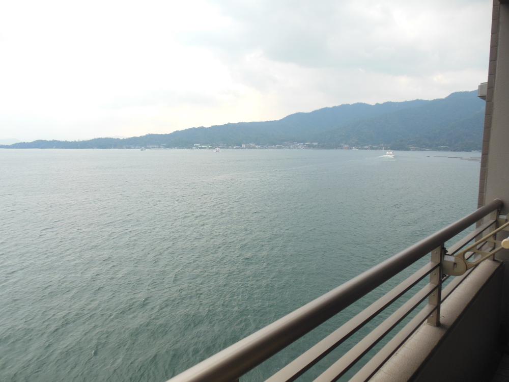 View photos from the dwelling unit. Residence overlooking the calm waters of the world heritage Miyajima Metropolitan Setouchi is exactly Resort