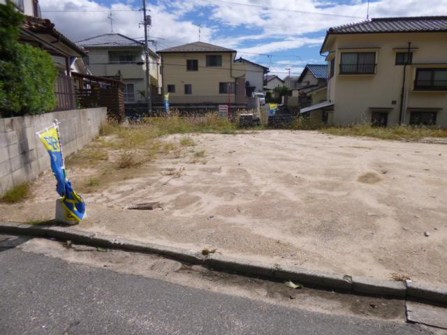 Local appearance photo. Local (11 May 2013) Shooting