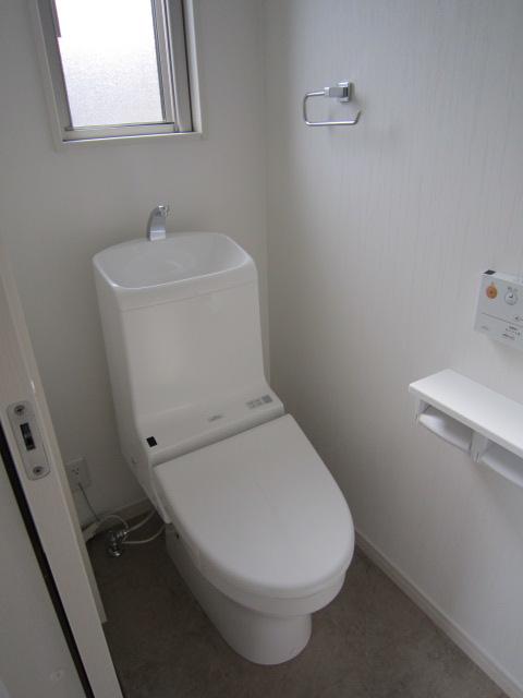 Toilet. Indoor (April 2013) Shooting