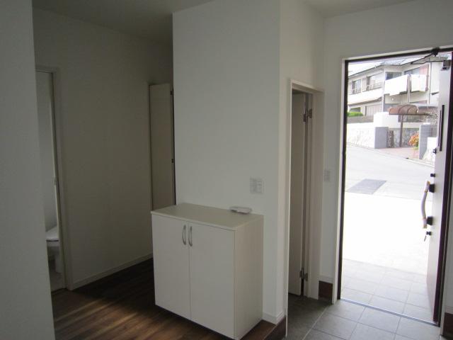 Entrance. Local (April 2013) Shooting