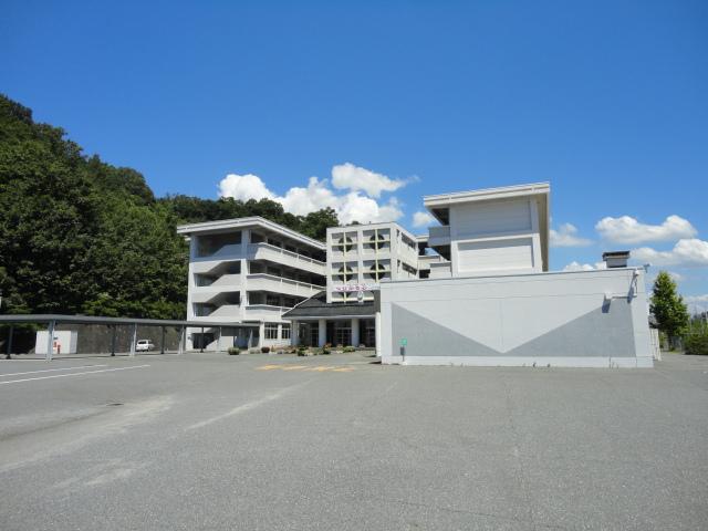 Junior high school. Shikigaoka 1115m until junior high school