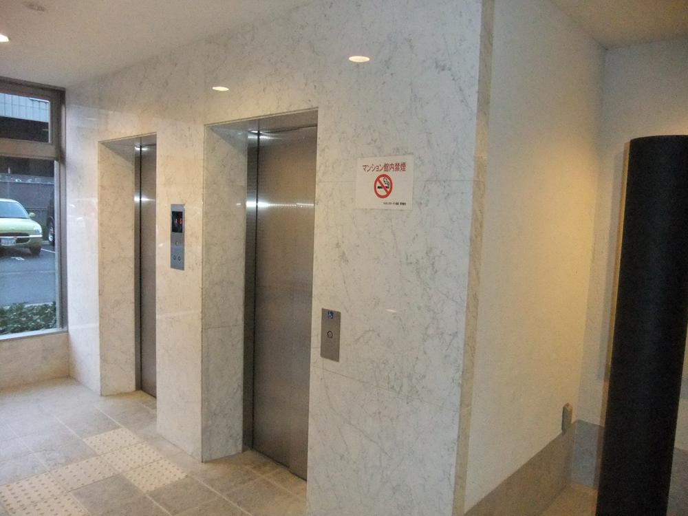 Other common areas. Elevator (December 2013 shooting)