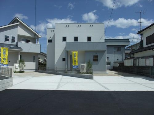 Local appearance photo. Local (March 2013) Shooting