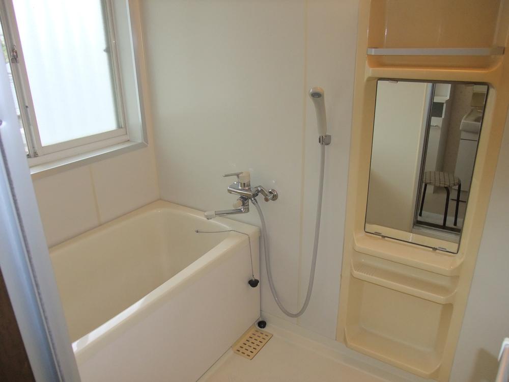 Bathroom. Indoor (March 2013) Shooting