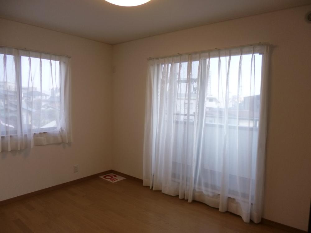 Non-living room. (October 2013) Shooting