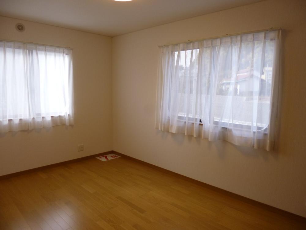 Non-living room. (October 2013) Shooting