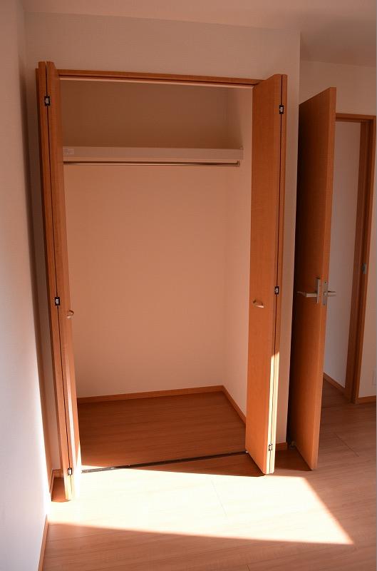 Receipt. Second floor Western-style housing