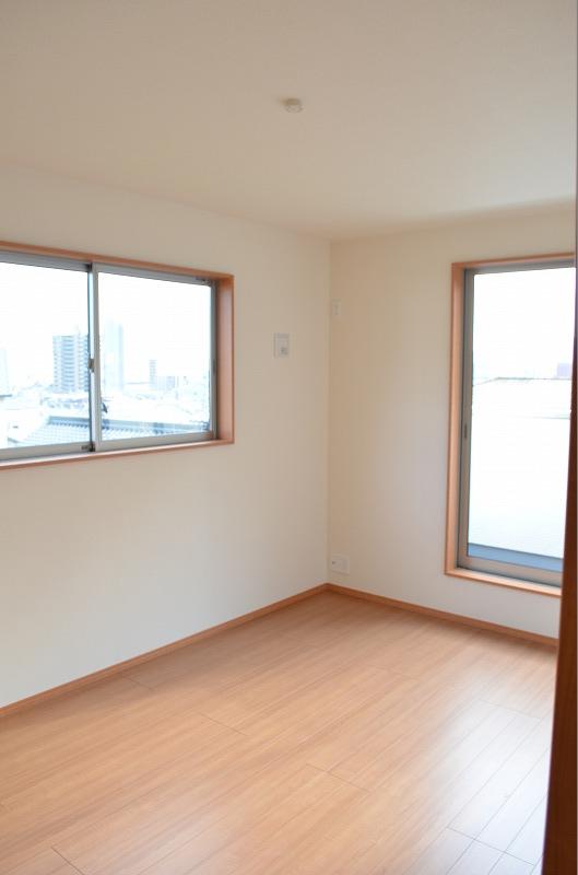 Non-living room. 2 Kaiyoshitsu