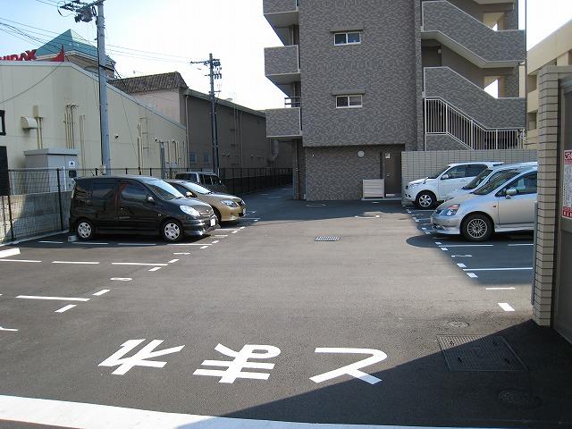 Local appearance photo. Saijo 10-minute walk from the train station!