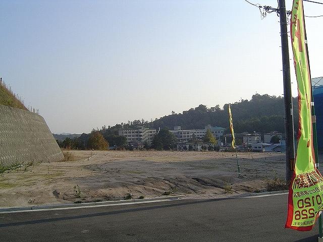 Local appearance photo. Local (11 May 2013) Shooting