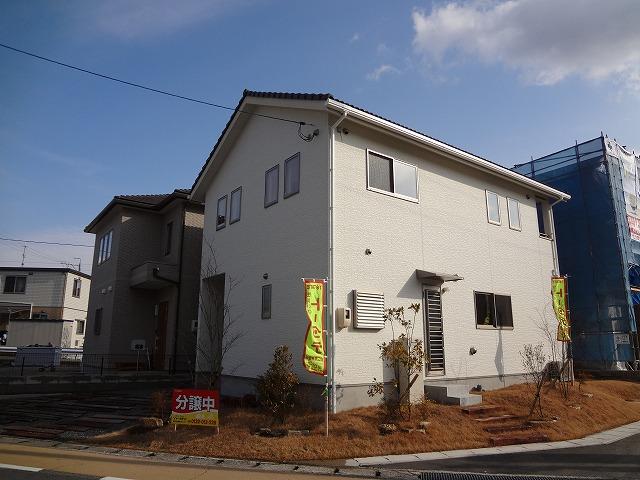 Local appearance photo. Good per sun! Warm is a pretty appearance!