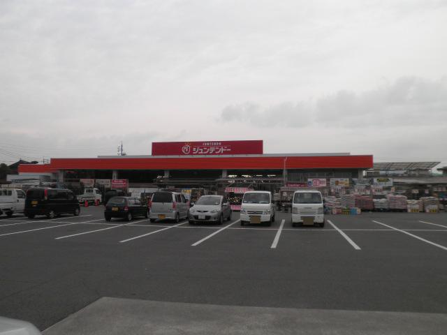 Home center. 1694m to the home improvement store Juntendo Co., Ltd. Kurose