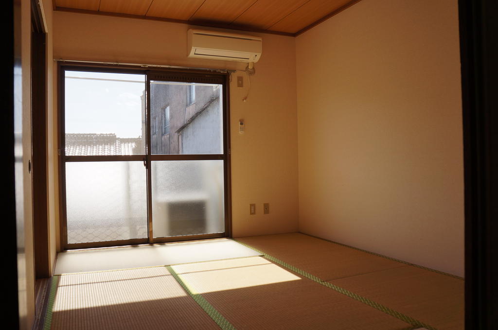 Living and room. Japanese-style room 6
