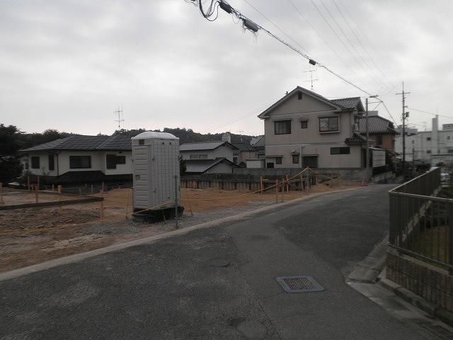 Local photos, including front road. Local (11 May 2013) Shooting