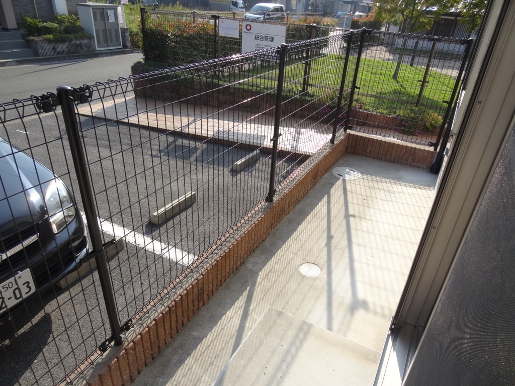 Balcony. Private garden