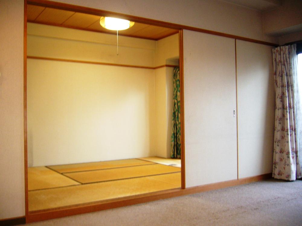 Other introspection. Dining room → Japanese-style (July 2013 shooting) ※ Furniture of me in the photo ・ Fixtures, etc. are not included in the sale price.