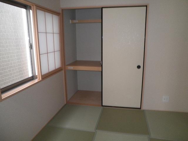 Non-living room. Space for relaxation! 