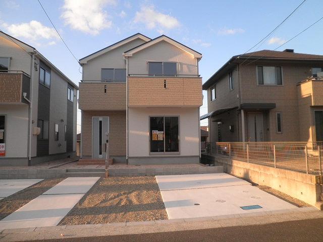 Local appearance photo. Local (11 May 2013) Shooting