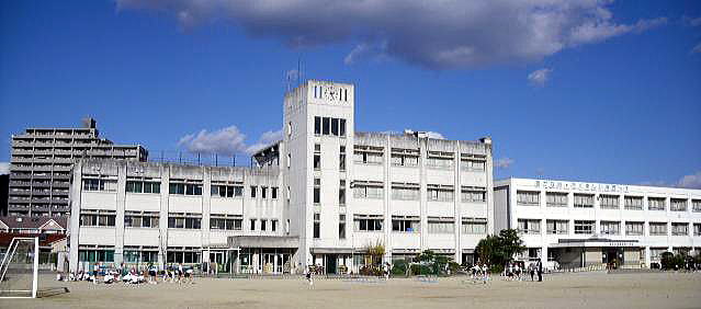 Primary school. 887m to Higashi-Hiroshima City Teranishi Elementary School (elementary school)