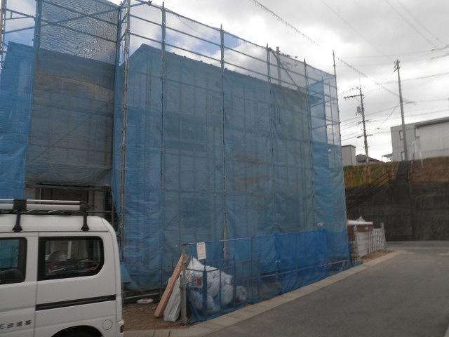 Local photos, including front road. Local (12 May 2013) Shooting