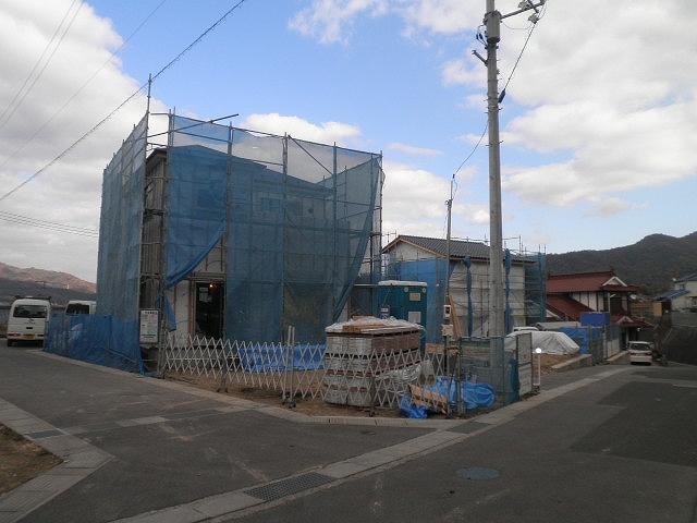 Local appearance photo. Local (12 May 2013) Shooting