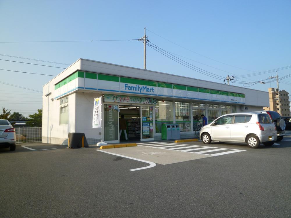 Convenience store. FamilyMart Saijo 509m until the third Hisashi chome shop