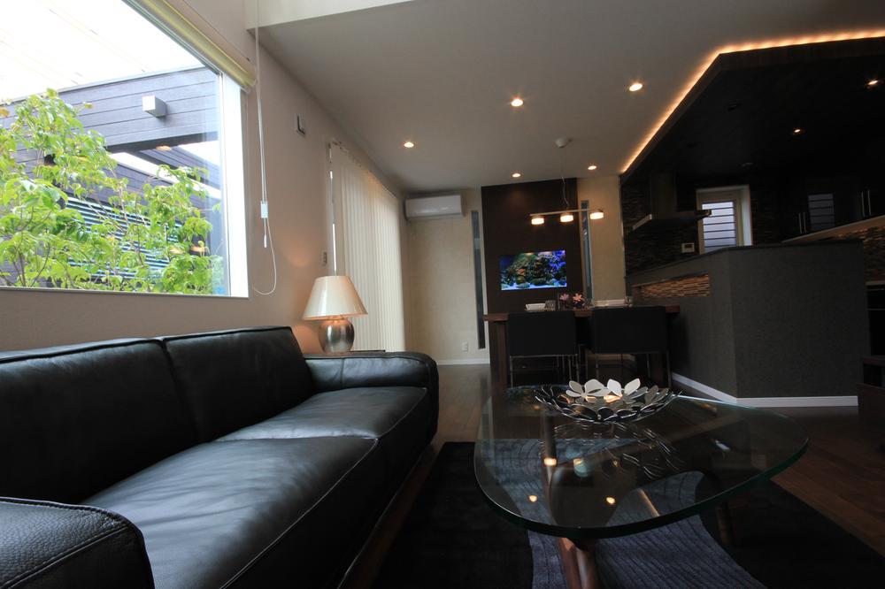 Same specifications photos (Other introspection). Same specifications