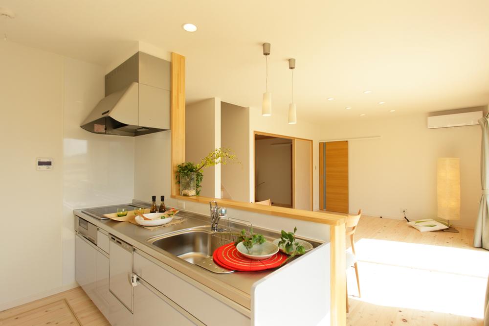 Model house photo.  [22-13] kitchen