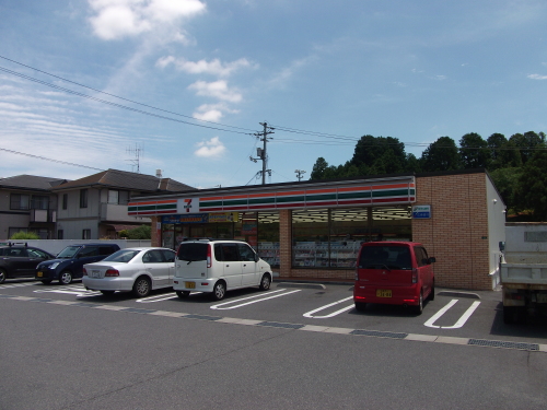 Convenience store. Seven-Eleven Higashi Saijootsubo the town store (convenience store) to 341m