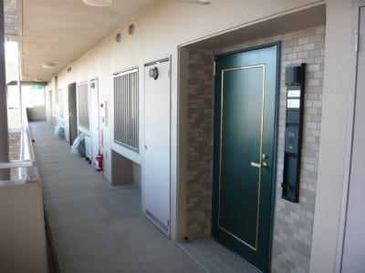 Entrance. Common areas