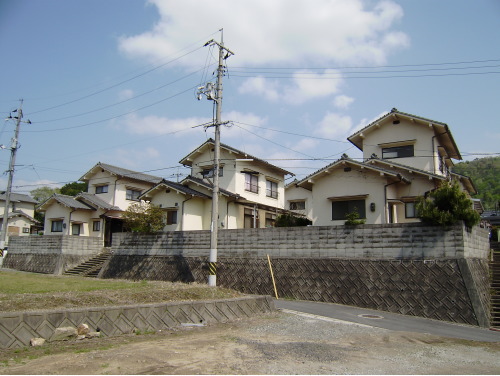 Building appearance. Quiet or residential area