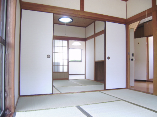 Living and room. Even take a nap once in a while in the Japanese-style room