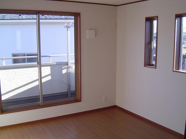 Non-living room. Indoor (11 May 2013) Shooting