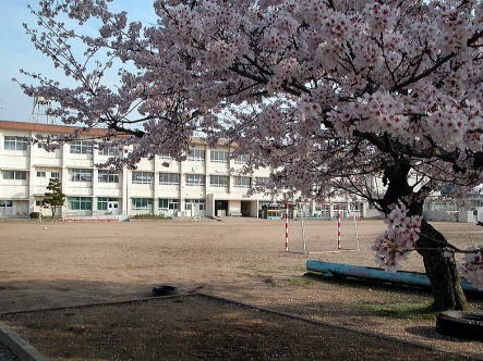 Primary school. 2969m to Higashi-Hiroshima City Goda elementary school (elementary school)